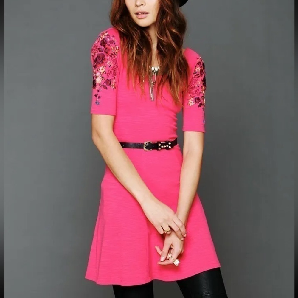 Free People Pink Raspberry Floral Garden Sleeve Embroidered Dress size small 🌸